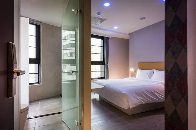Classic Tek Büyük Yataklı Oda