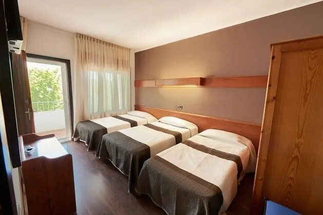 Standard Üç Kişilik Oda