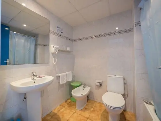 Standard Üç Kişilik Oda, Deniz Manzaralı (2 adults +1 child)
