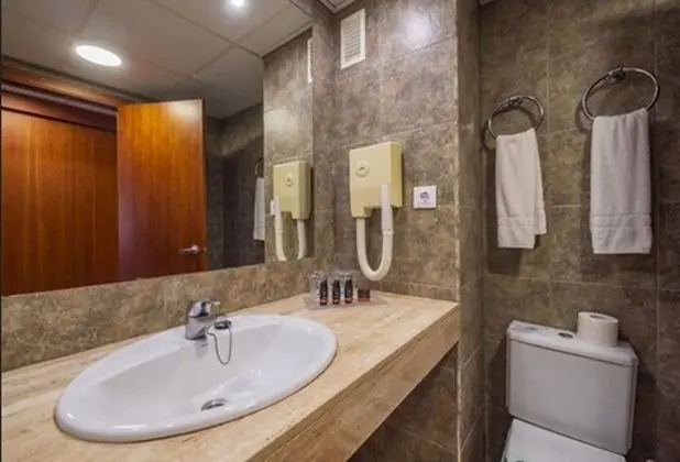 Premium Büyük Yataklı Tek Kişilik Oda