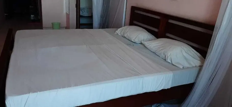 Basic Tek Büyük veya İki Ayrı Yataklı Oda