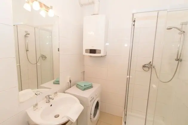 Economy Stüdyo, Mutfak