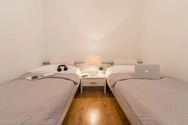 Grand Apart Daire (Mandl)