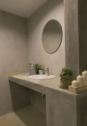 Bunk Bed with Shared Bathroom