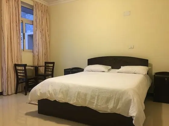 Basic Oda, 1 Büyük (Queen) Boy Yatak, Sigara İçilmez, Balkon