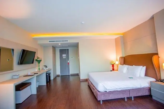Deluxe Tek Büyük Yataklı Oda