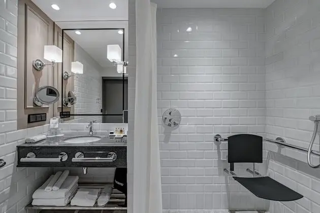 Comfort Oda, 1 En Büyük (King) Boy Yatak, Engellilere Uygun