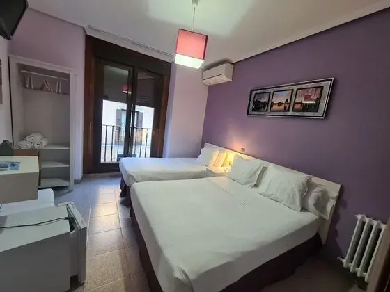 Basic Tek Büyük veya İki Ayrı Yataklı Oda