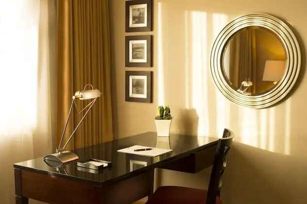 Chelsea King Suite with Balcony