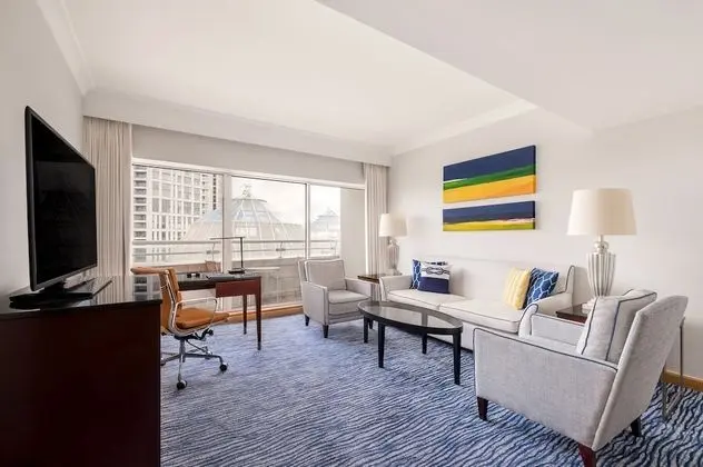 Chelsea King Suite with Balcony