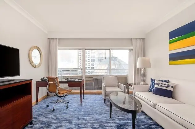 Chelsea King Suite with Balcony