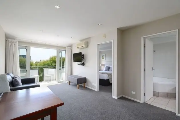 One Bedroom Spa Apartment
