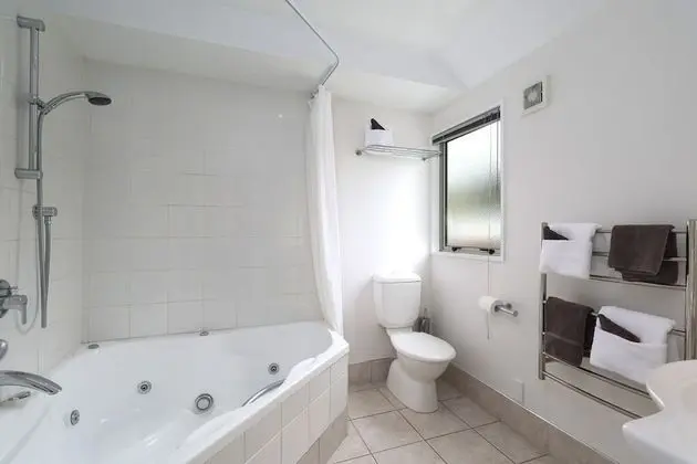 One Bedroom Spa Apartment