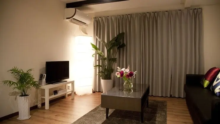 Traditional Oda (1 Double bed + 3 Futons, Whole House)