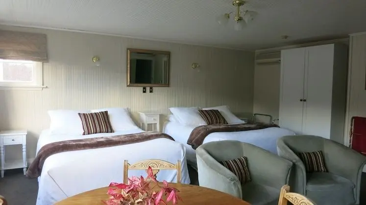Standard Stüdyo, Sigara İçilmez (2 Queens Upstairs Ensuite)