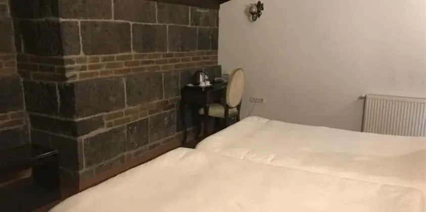 Şehir Manzaralı Üç Kişilik Oda - İadesiz Oda Kahvaltı