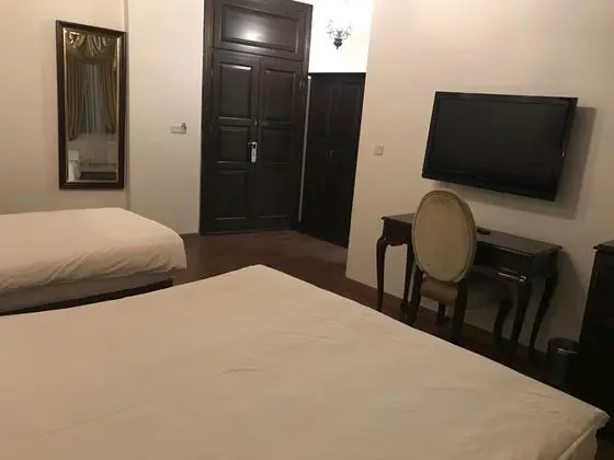 Üç Kişilik Oda, Şehir Manzaralı
