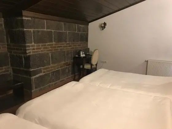 Üç Kişilik Oda, Şehir Manzaralı