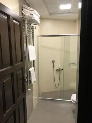 Üç Kişilik Oda, Şehir Manzaralı