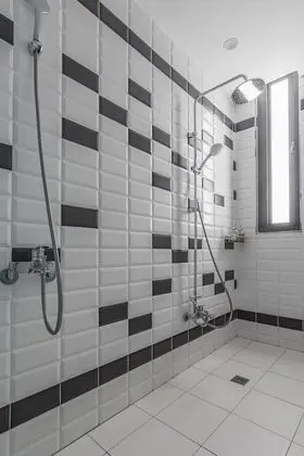 Basic Tek Büyük Yataklı Oda