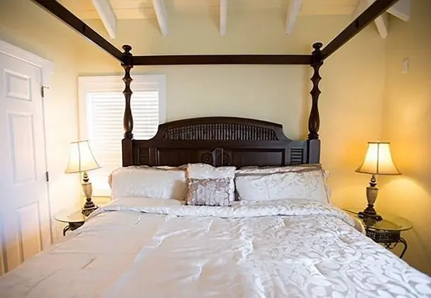 Ocean Family Studio Bungalow