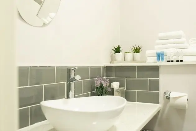 Standard Tek Büyük Yataklı Oda, Banyolu/Duşlu (Room 3)