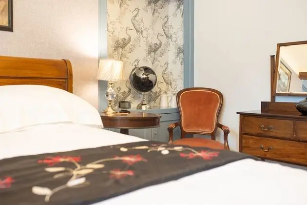 Tek Büyük Yataklı Oda, Banyolu/Duşlu, Bahçe Manzaralı (Room 2)