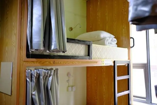 Senior Ortak Ranzalı Oda, Sadece kadınlar için