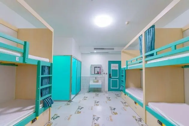 Ortak Ranzalı Oda, Sadece kadınlar için, Sigara İçilmez