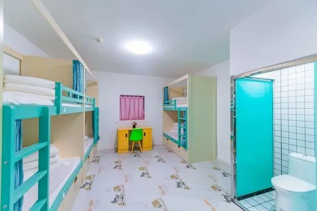 Ortak Ranzalı Oda, Sadece kadınlar için, Sigara İçilmez