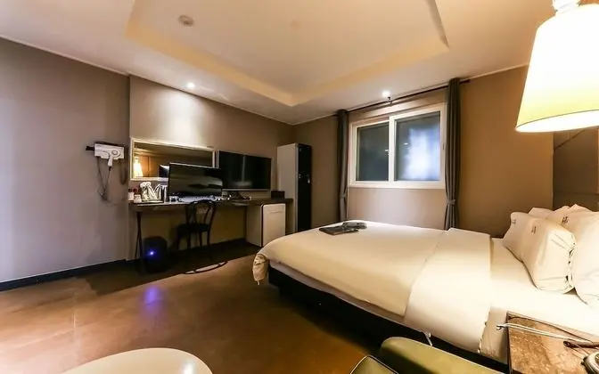 Oda (Premium Movie Room (up to KRW 5000 di)