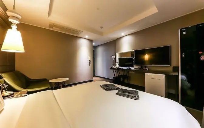Oda (Premium Movie Room (up to KRW 5000 di)