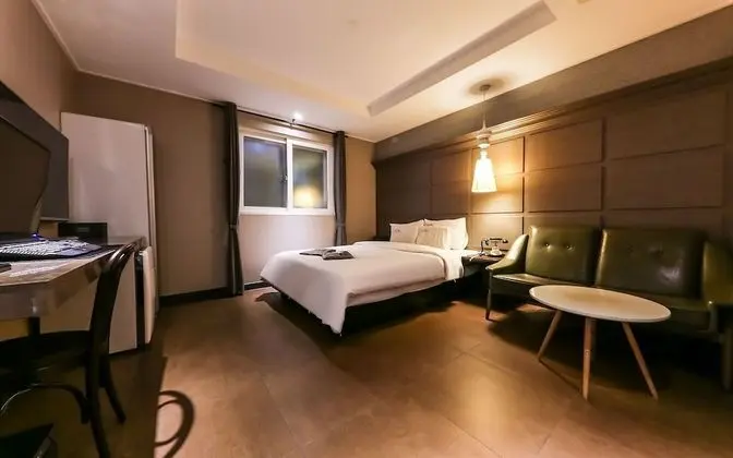 Oda (Premium Movie Room (up to KRW 5000 di)