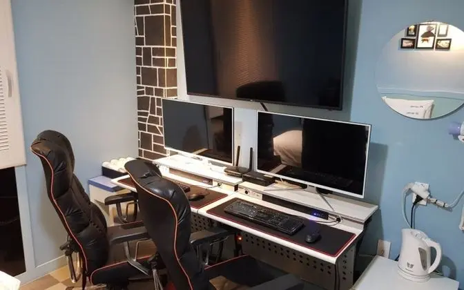 Oda (Couple PC-2 Bag Room (Netflix Battleg)