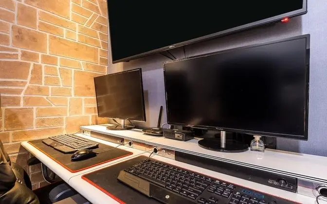 Oda (Couple PC (LOL Sudden Attack Netflix )