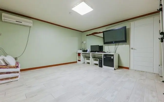Oda (Ondol room)