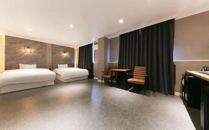 Oda (PC Room with Twin Bed (Large Room Hig)