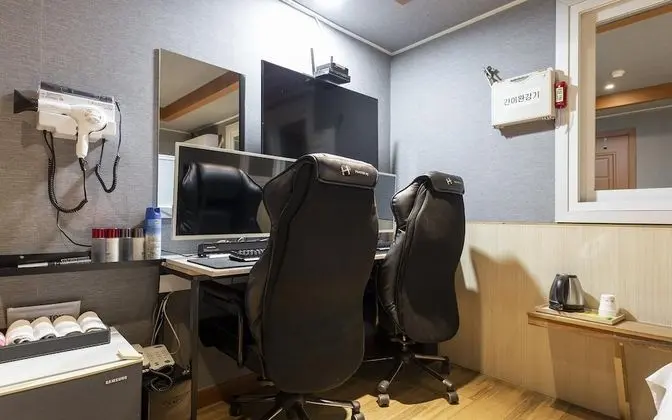 Oda (Bagroom 2PC (i5-7500 GTX-10606GB 144H)