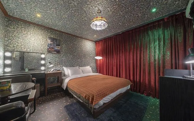 Oda (Tsim Sha Tsui Queen (Hollywood Boudoi)