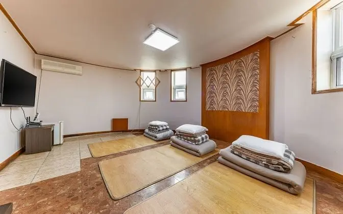 Oda (Ondol (large room))