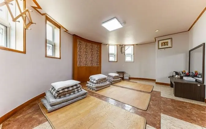 Oda (Ondol (large room))