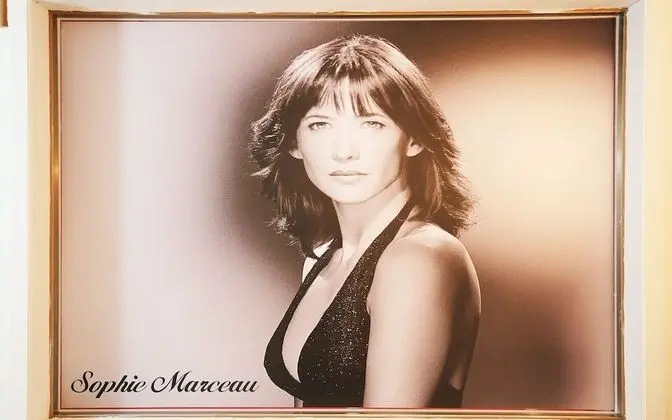 Oda (Sophie Marceau with Breakfast)