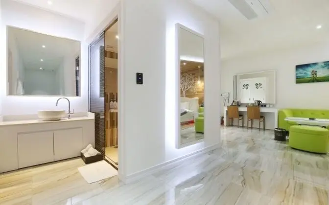 Oda (Premium (4959 -6612  Netflix availabl)