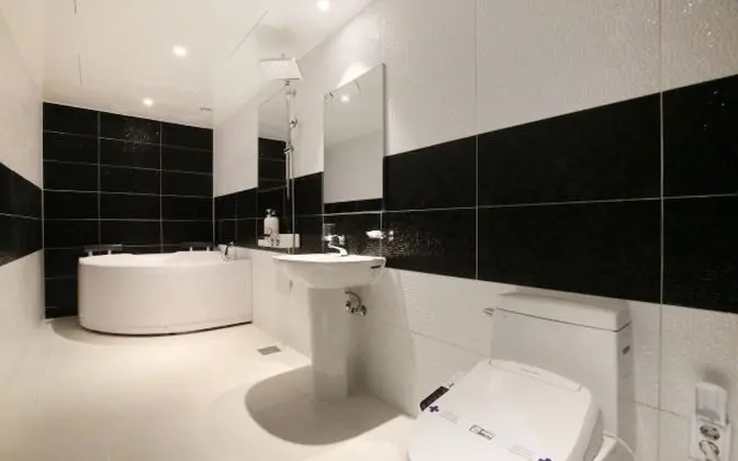 Oda (Premium (4959 -6612  Netflix availabl)