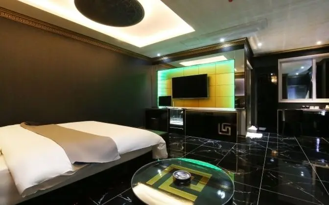 Oda (Premium (4959 -6612  Netflix availabl)