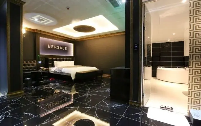 Oda (Premium (4959 -6612  Netflix availabl)