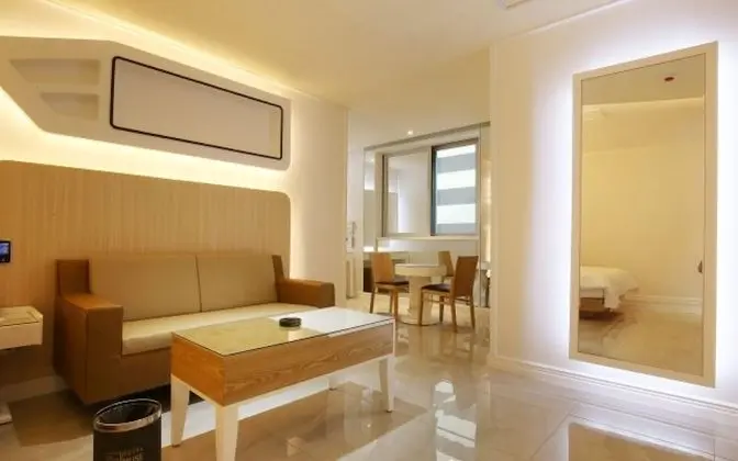 Oda (Premium (4959 -6612  Netflix availabl)