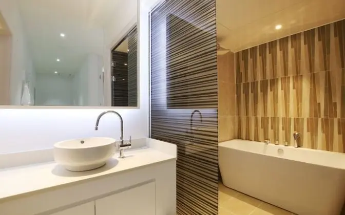 Oda (Premium (4959 -6612  Netflix availabl)