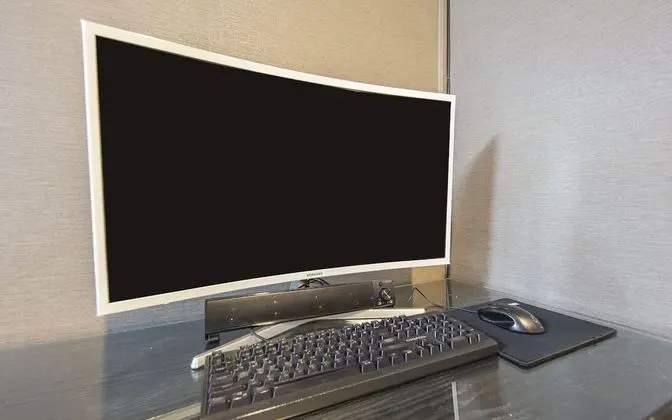 Oda (Suite Twin (Netflix Available 65-inch)
