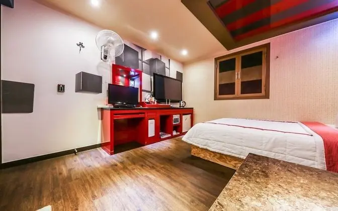 Oda (Special room (PUBG PC 65-inch smart T)